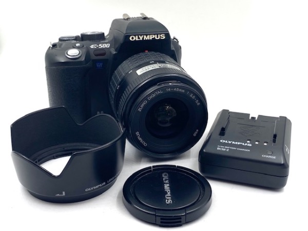 Olympus FT: E-500 + 14-45mm 3.5-5.6
