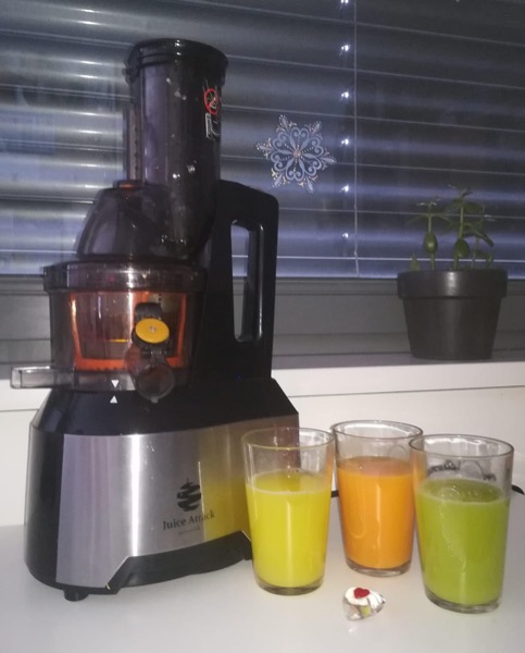Kuvings Slowjuicer „Juice Attack“